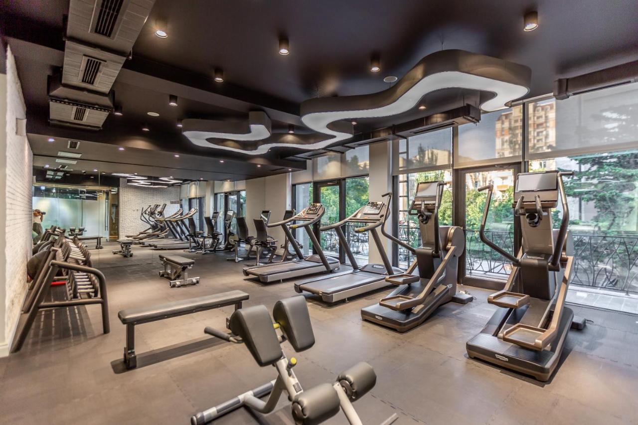Ivy Garden Hotel Bakú Exterior foto The gym at the hotel